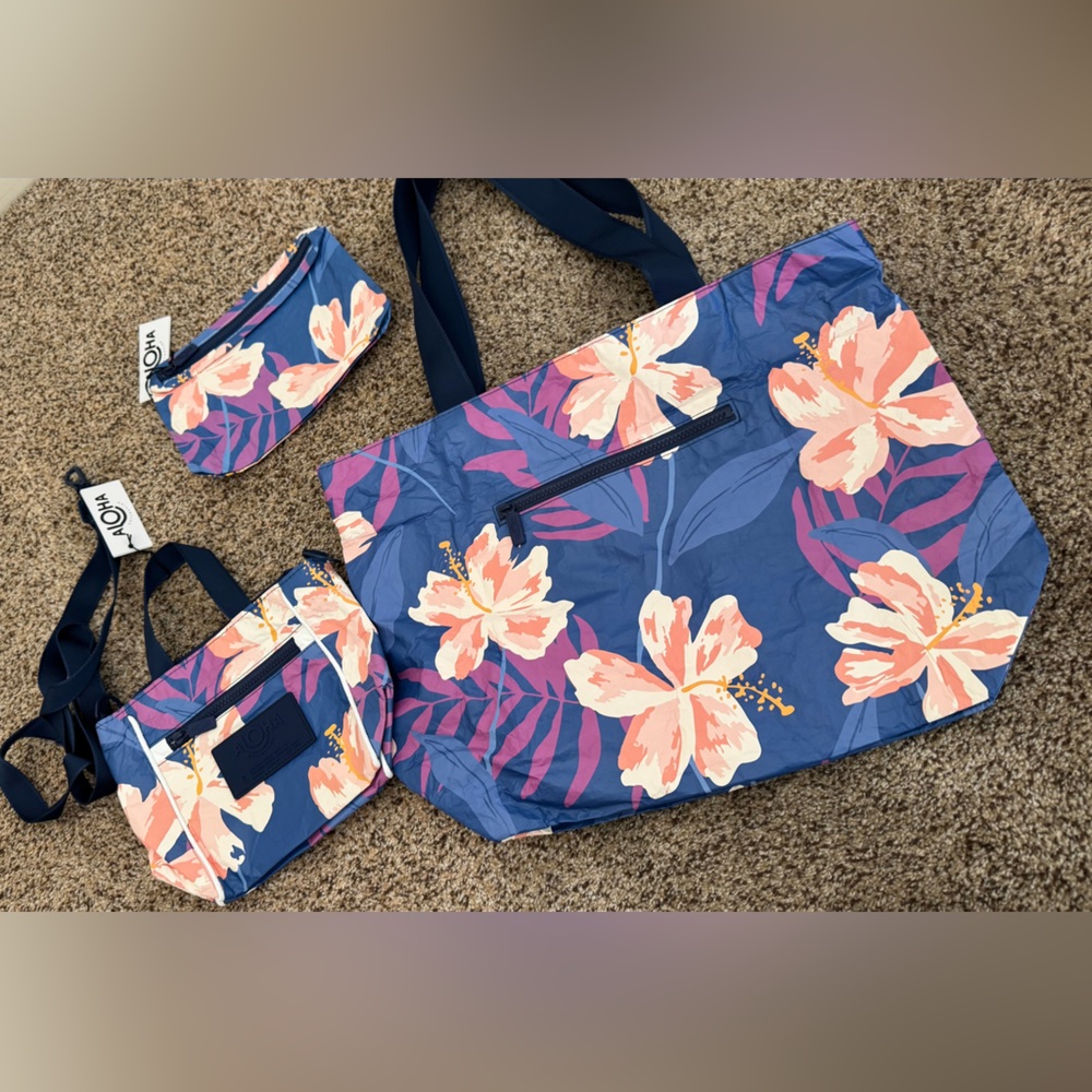 Aloha collection “adrift” bags (set of 2, NWT). Big bag gone.